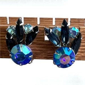 Beau Jewels Vintage clip on blue earrings